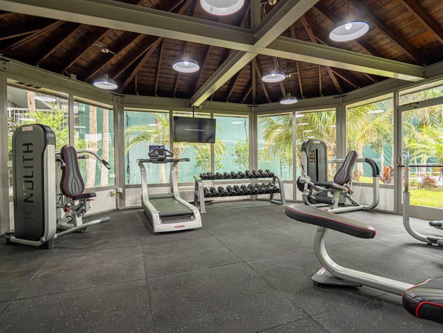 Orlando 1br Themed Vacation With Pool View Next To *